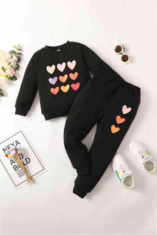 Conjunto de sudadera y joggers con estampado de corazones para niños